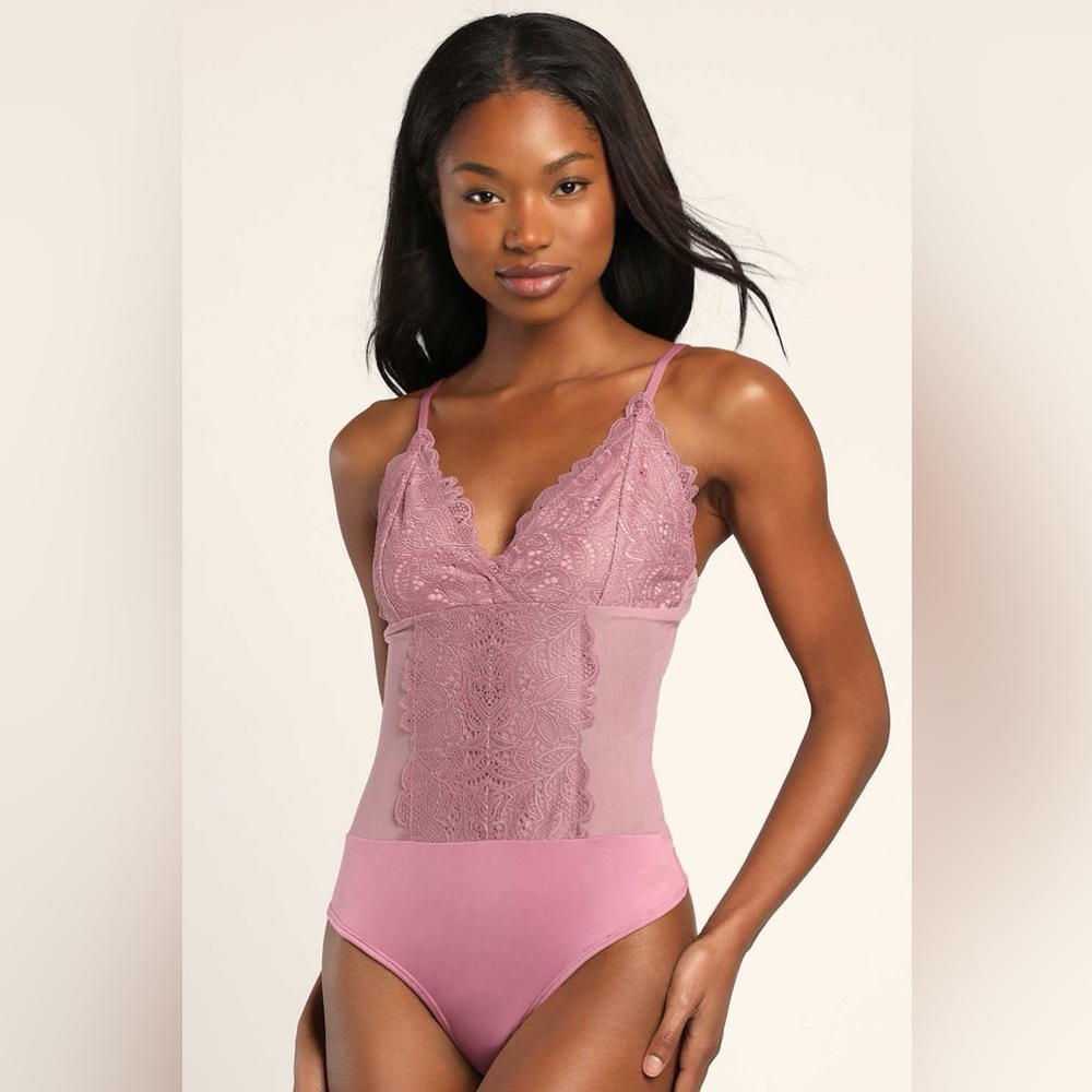 NWT Lulus Lace To Lace Dusty Purple Lace Surplice Bodysuit scalloped trim